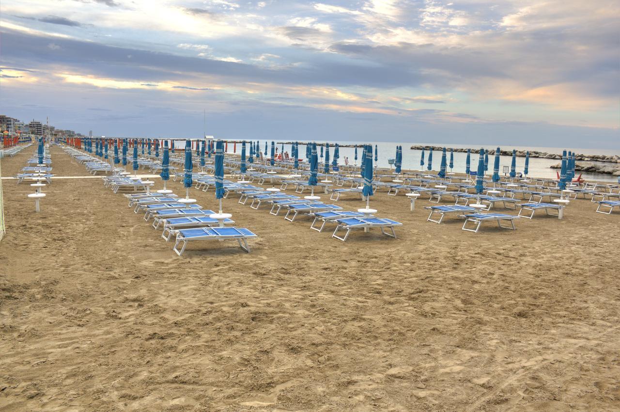 Hotel Simplon Bellaria-Igea Marina Dış mekan fotoğraf